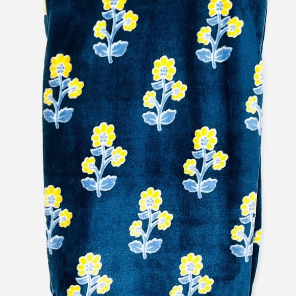 Laurel Society NWT Plush Throw Blanket Navy Blue & Yellow Flowers 50 x 70 - Picture 3 of 3